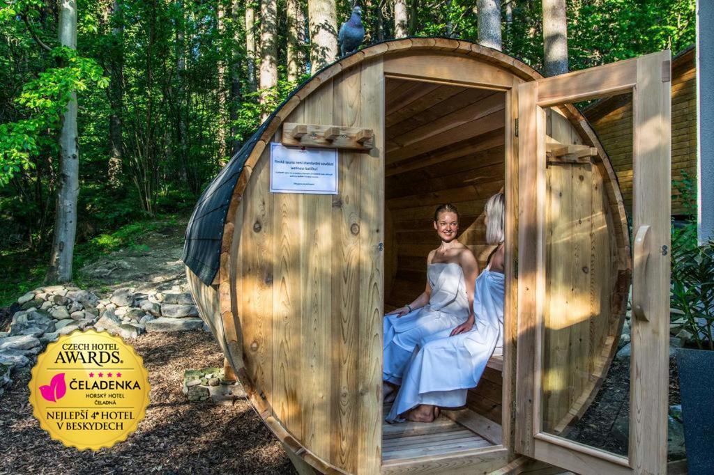 Horsky Hotel Celadenka / Mountain Resort Čeladná エクステリア 写真