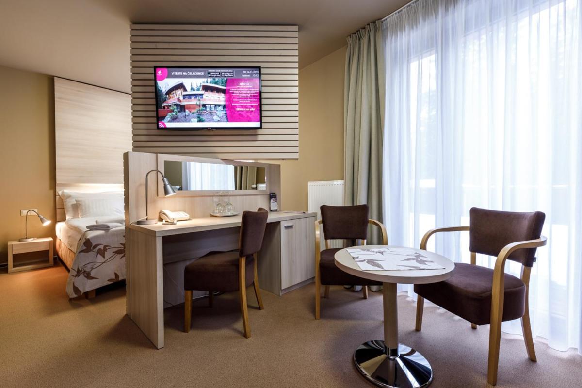 Horsky Hotel Celadenka / Mountain Resort Čeladná エクステリア 写真