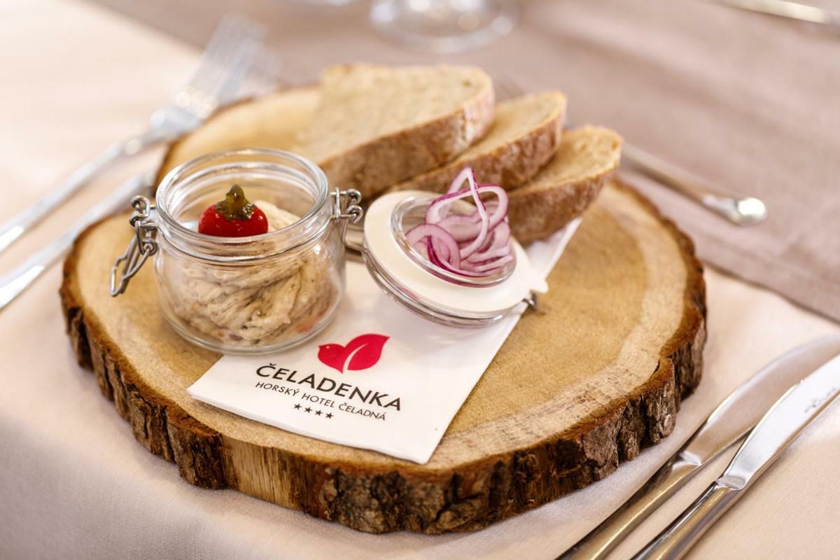 Horsky Hotel Celadenka / Mountain Resort Čeladná エクステリア 写真